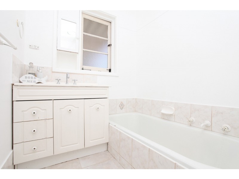 18  Gallagher St, Eden Hill WA 6054