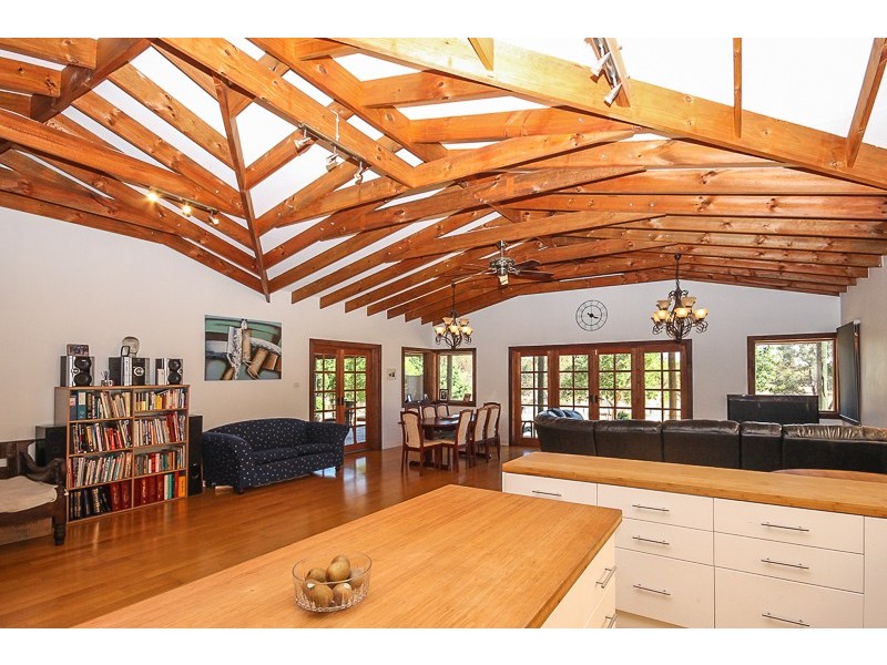 21 Farm Trail, Gidgegannup WA 6083