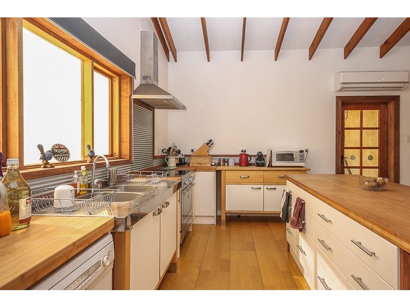 21 Farm Trail, Gidgegannup WA 6083