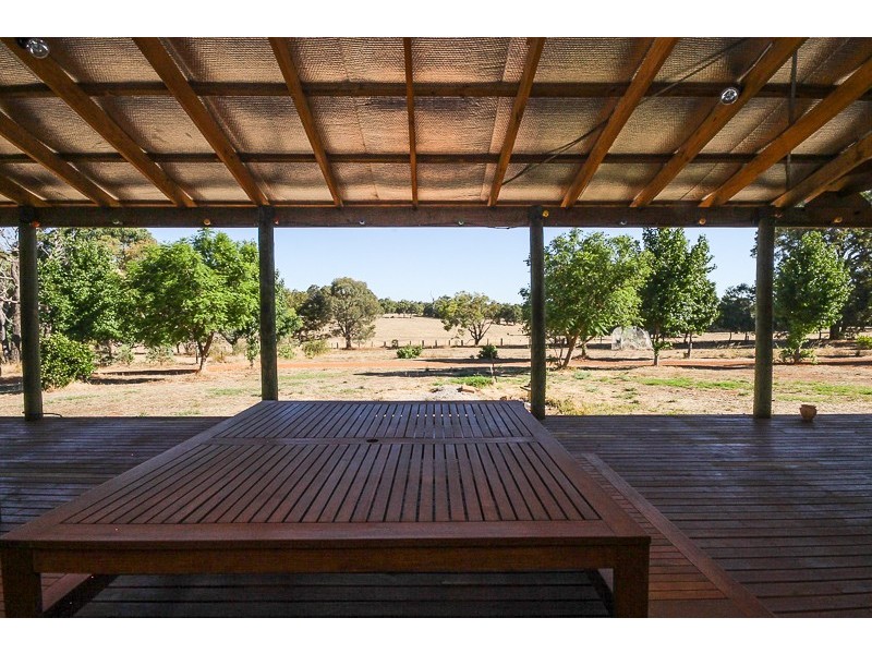 21 Farm Trail, Gidgegannup WA 6083