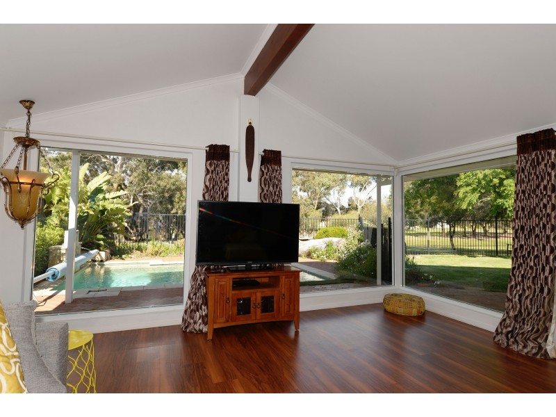 14 Artane Court, Waterford WA 6152