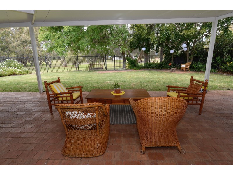 14 Artane Court, Waterford WA 6152