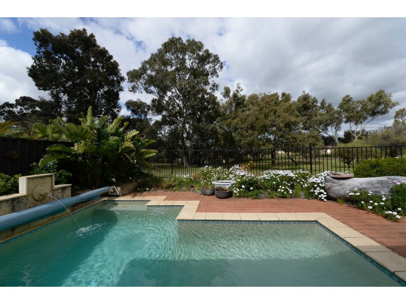 14 Artane Court, Waterford WA 6152