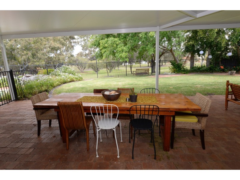 14 Artane Court, Waterford WA 6152