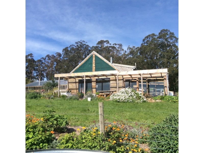 65 Pines Road, Mirboo North VIC 3871