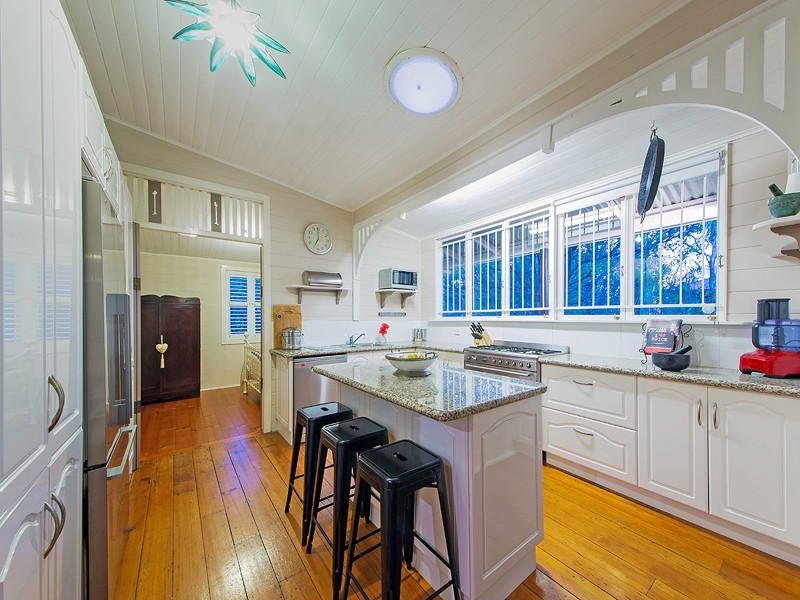 28 Barnham St, Wynnum QLD 4178