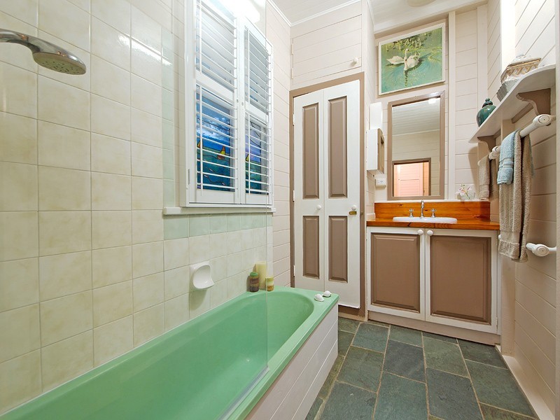 28 Barnham St, Wynnum QLD 4178