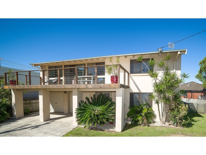 24 Lake View Road, Wamberal NSW 2260
