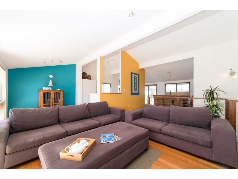 24 Lake View Road, Wamberal NSW 2260