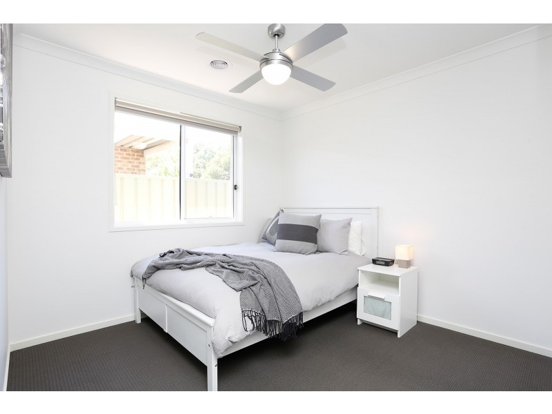 6 Cross Street, Kangaroo Flat VIC 3555