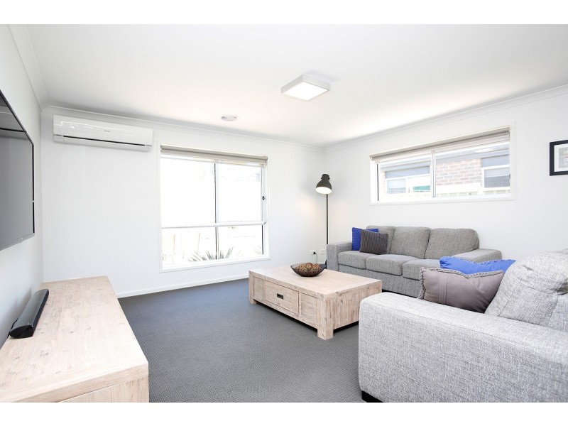 6 Cross Street, Kangaroo Flat VIC 3555