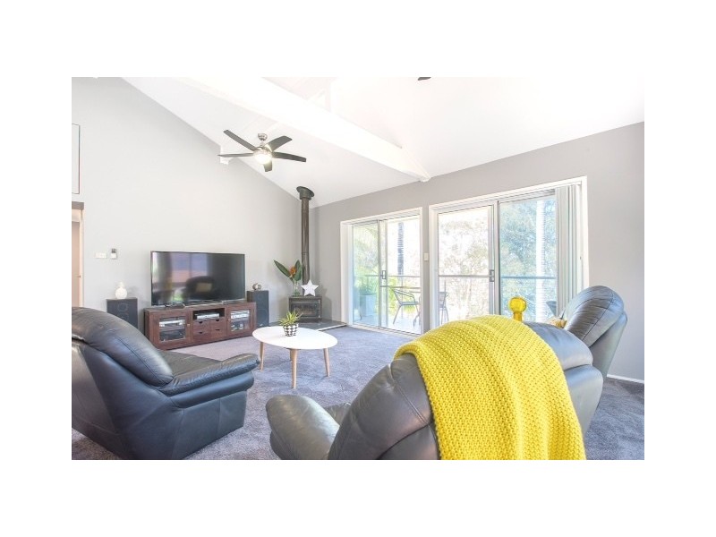 46 Coal Point Road, Coal Point NSW 2283