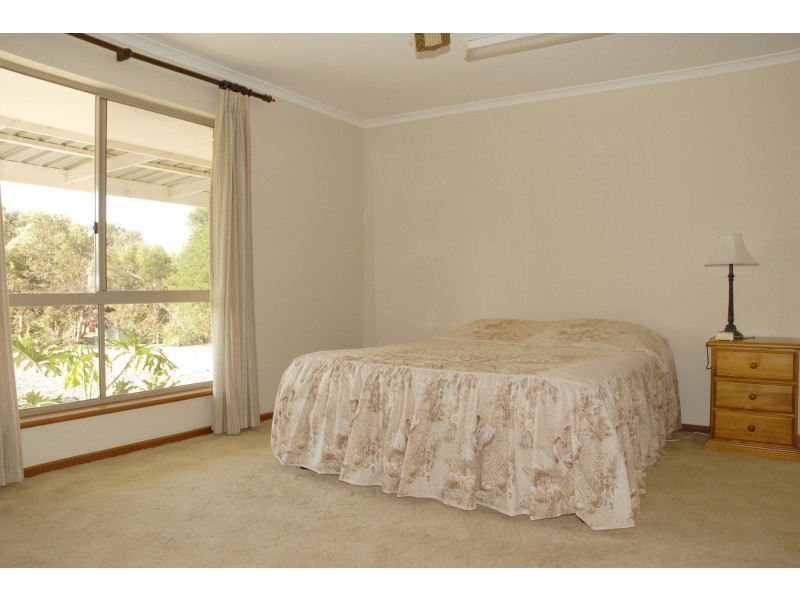 105 Narrung Road, Meningie SA 5264