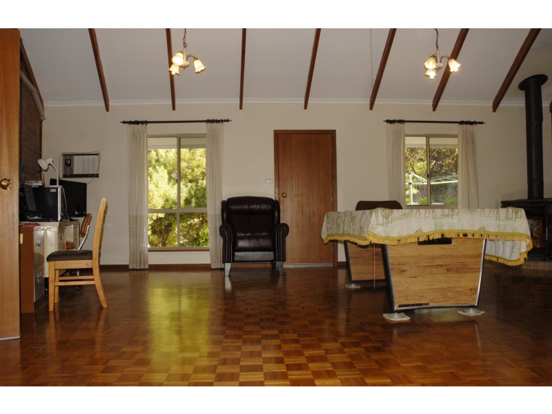 105 Narrung Road, Meningie SA 5264