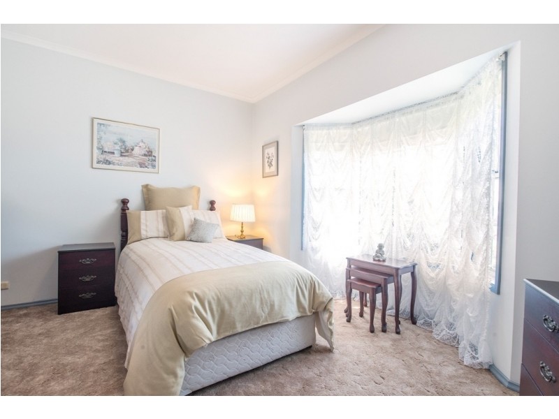 43 Lloyd Avenue, Chain Valley Bay NSW 2259