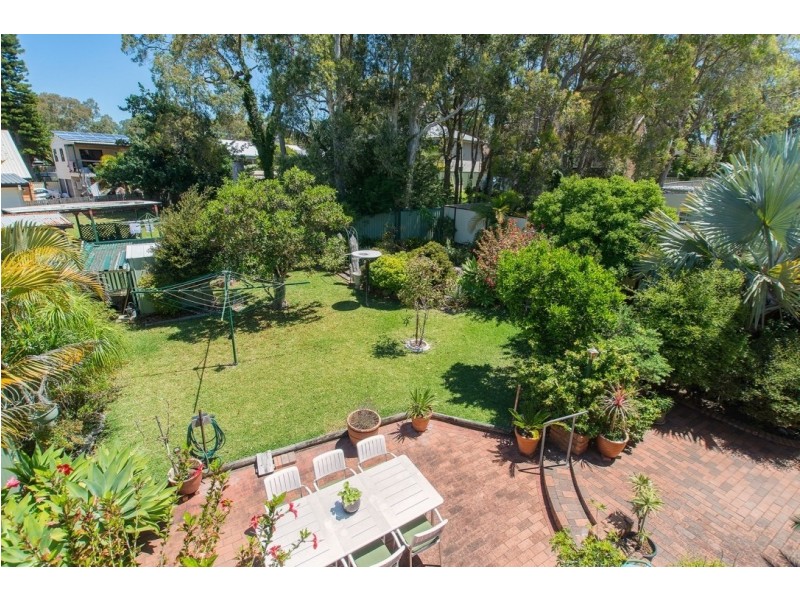43 Lloyd Avenue, Chain Valley Bay NSW 2259