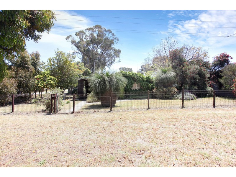 78 Counsel Road, Coolbellup WA 6163