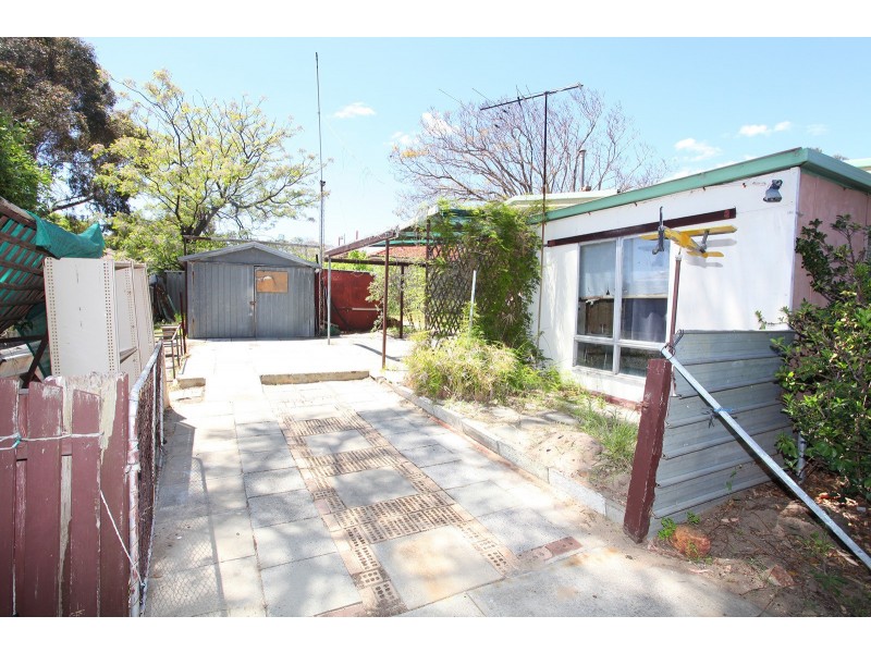 78 Counsel Road, Coolbellup WA 6163