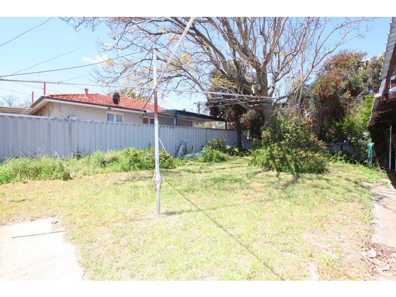 78 Counsel Road, Coolbellup WA 6163