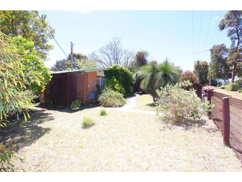 78 Counsel Road, Coolbellup WA 6163