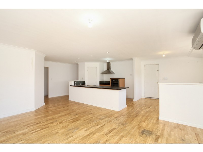 44 Shropshire Crescent, Butler WA 6036