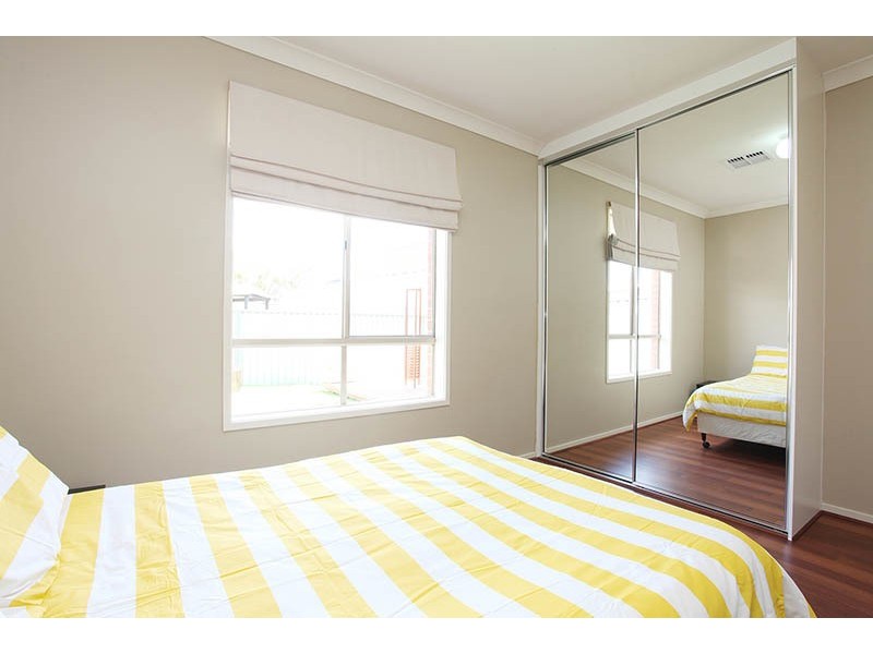 42 Newland Way, Mawson Lakes SA 5095