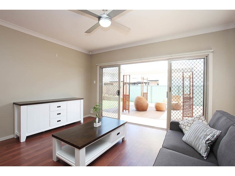 42 Newland Way, Mawson Lakes SA 5095