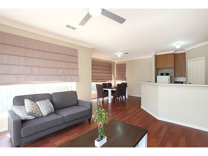 42 Newland Way, Mawson Lakes SA 5095