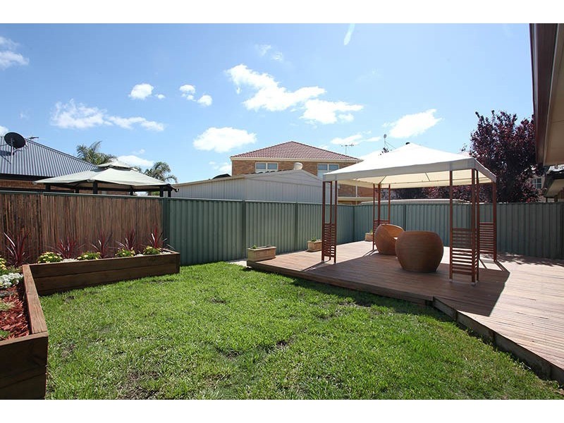 42 Newland Way, Mawson Lakes SA 5095