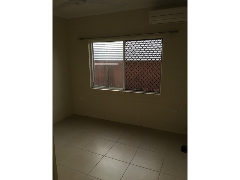 7 Malibu Close, White Rock QLD 4868