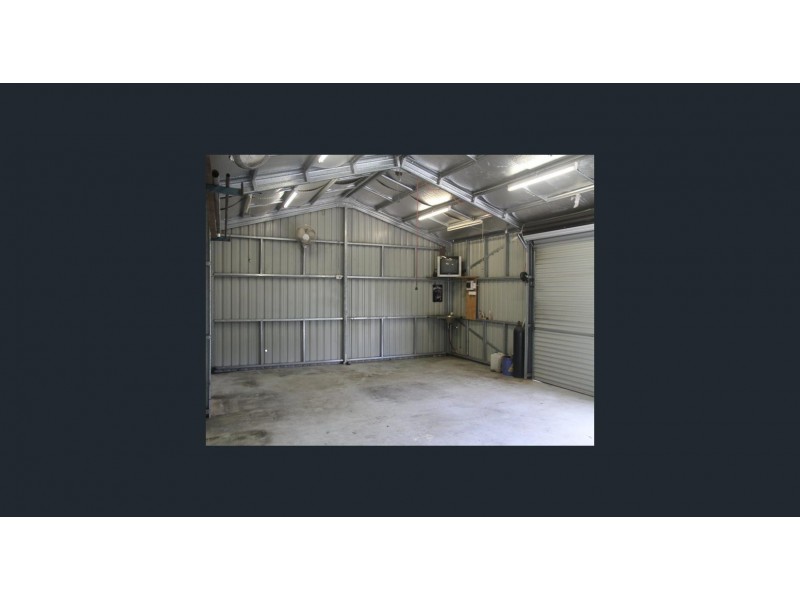 7 Malibu Close, White Rock QLD 4868