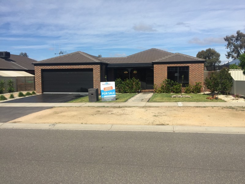 4 Verbena Terrace, Epsom VIC 3551