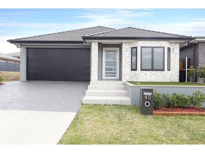 40 Longhurst Street, Oran Park NSW 2570