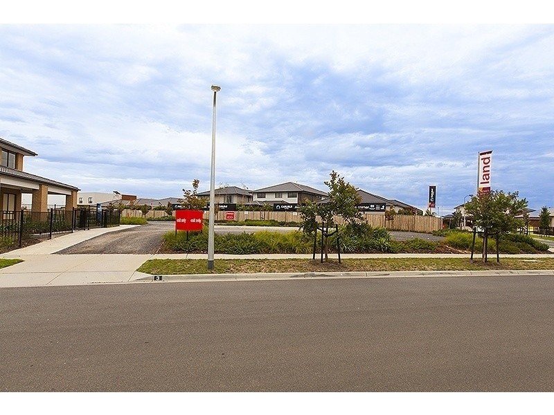 3 Silkseed Road, Clyde North VIC 3978