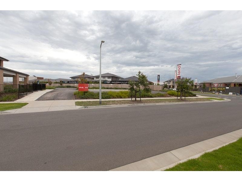 3 Silkseed Road, Clyde North VIC 3978