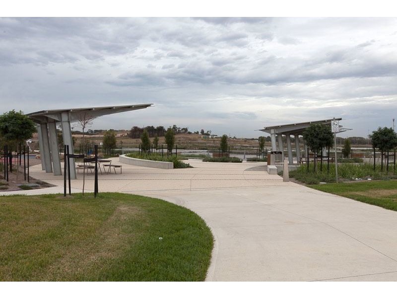 3 Silkseed Road, Clyde North VIC 3978