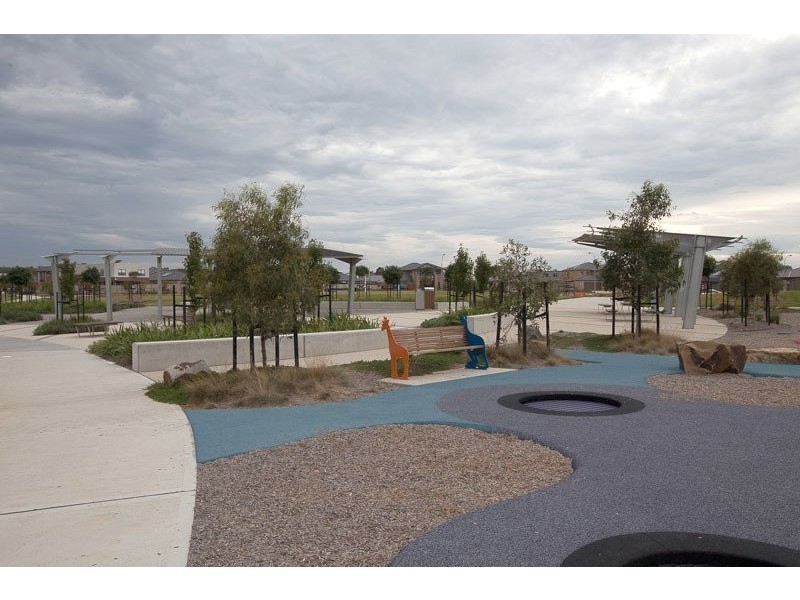 3 Silkseed Road, Clyde North VIC 3978