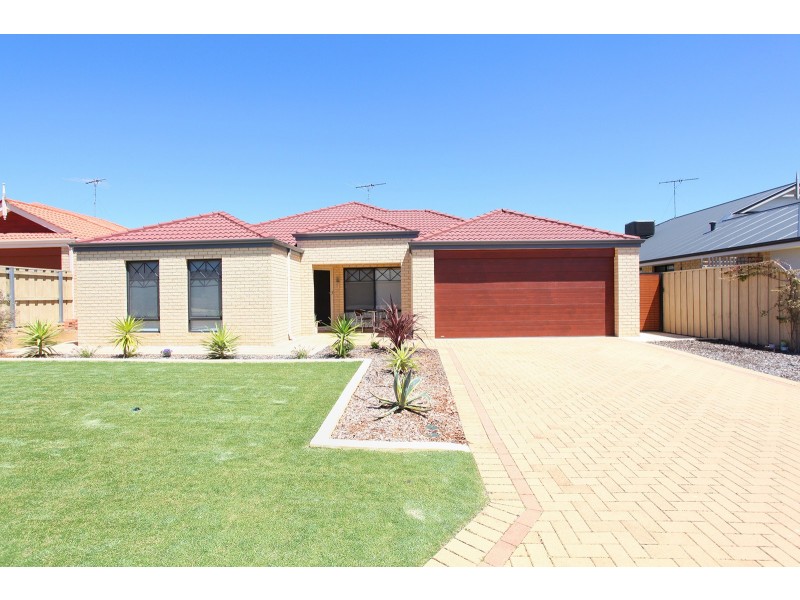 24 Scarab Court, Halls Head WA 6210