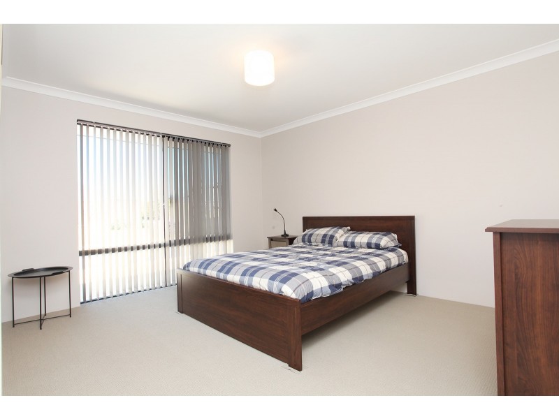 24 Scarab Court, Halls Head WA 6210