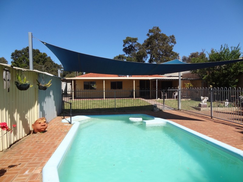 5 Bray Street, Kelmscott WA 6111