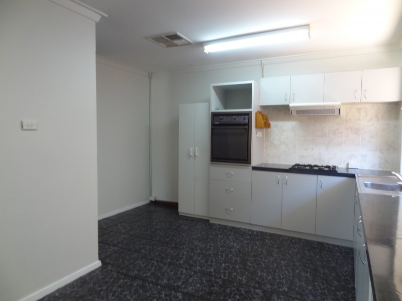 5 Bray Street, Kelmscott WA 6111