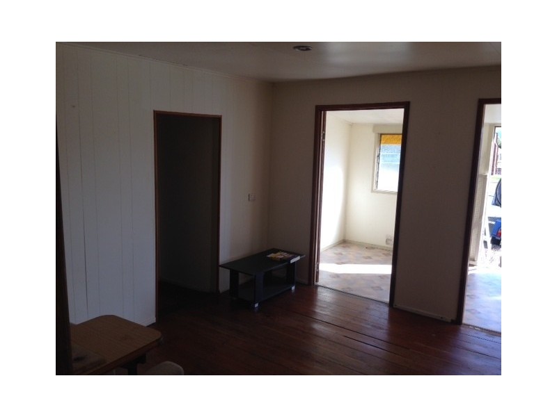 12 Gordon St, Mount Morgan QLD 4714