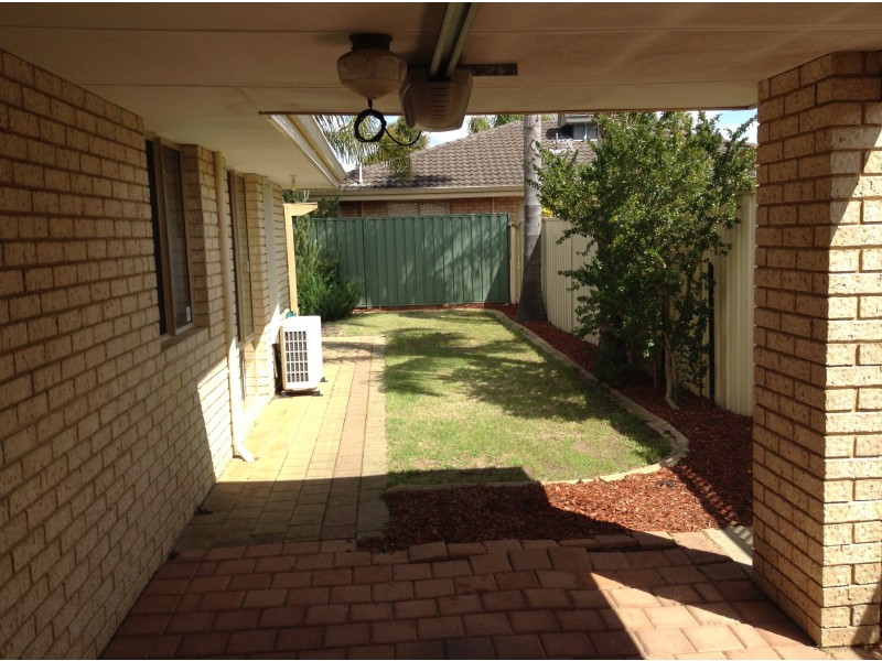 8 Settlers Way, Gosnells WA 6110