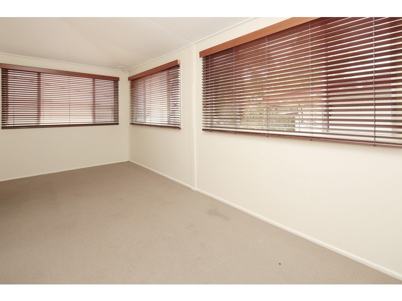 3 Hinton St, Goodna QLD 4300