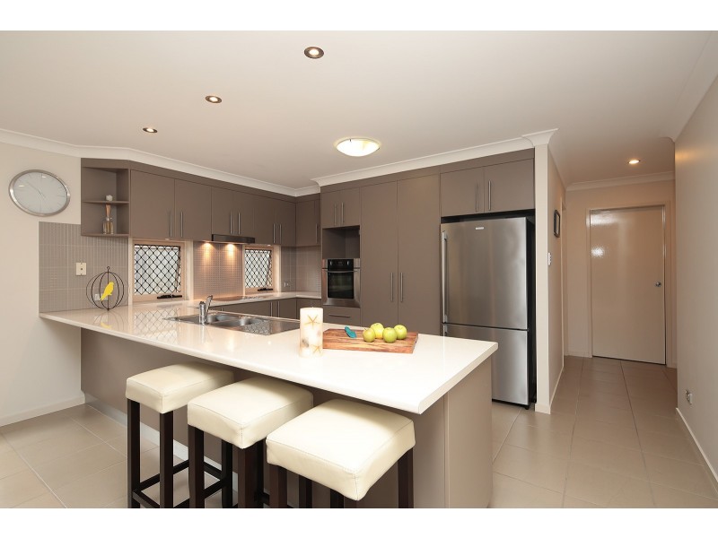 19 Olsen Crescent, Wakerley QLD 4154