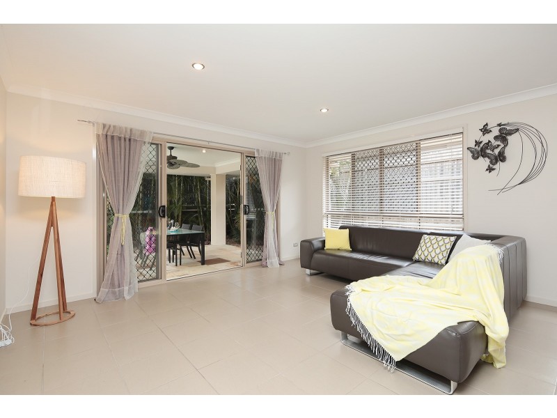 19 Olsen Crescent, Wakerley QLD 4154