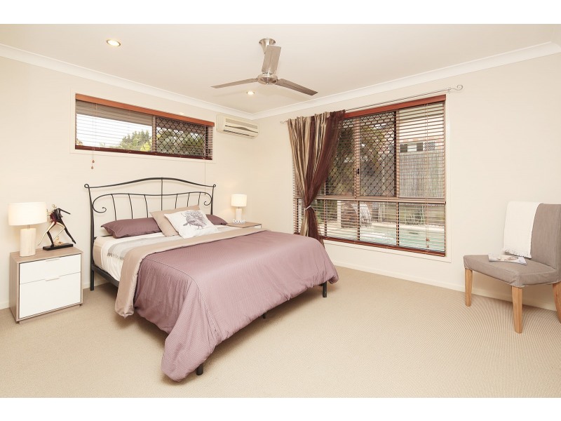 19 Olsen Crescent, Wakerley QLD 4154