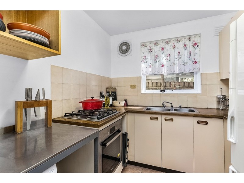 2/72 Carlisle Street, St Kilda VIC 3182