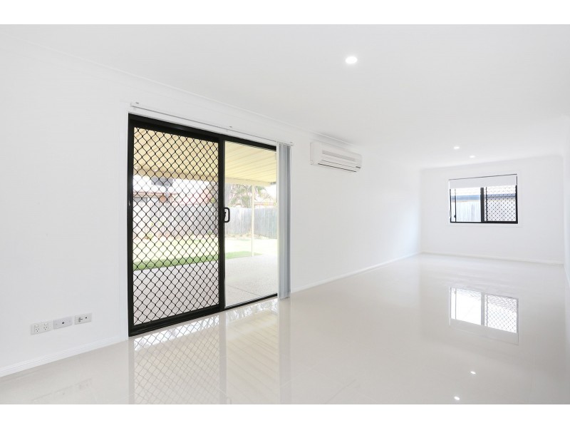 33 Berkshire Place, Springfield Lakes QLD 4300