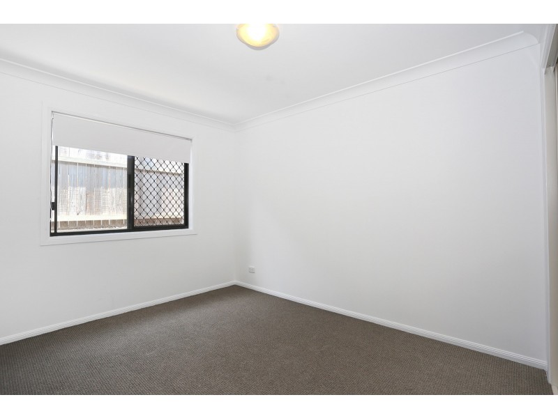 33 Berkshire Place, Springfield Lakes QLD 4300